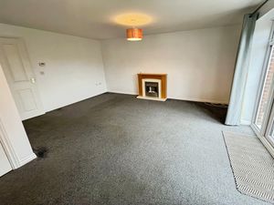 Lounge dining room- click for photo gallery